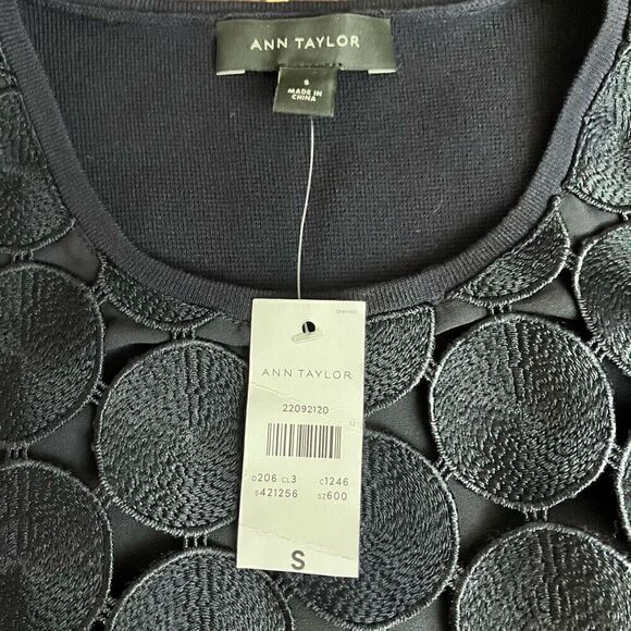 Ann Taylor Black Geometric Top / SZ: S / NWT - Picture 6 of 6